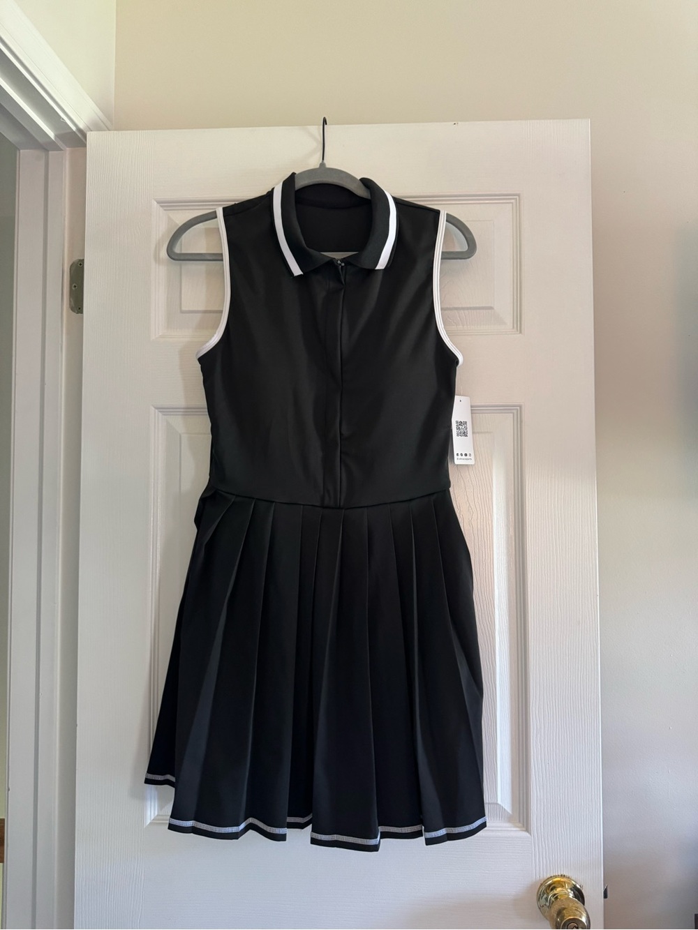 Black Sleeveless Polo Pleated Dress - Unbranded